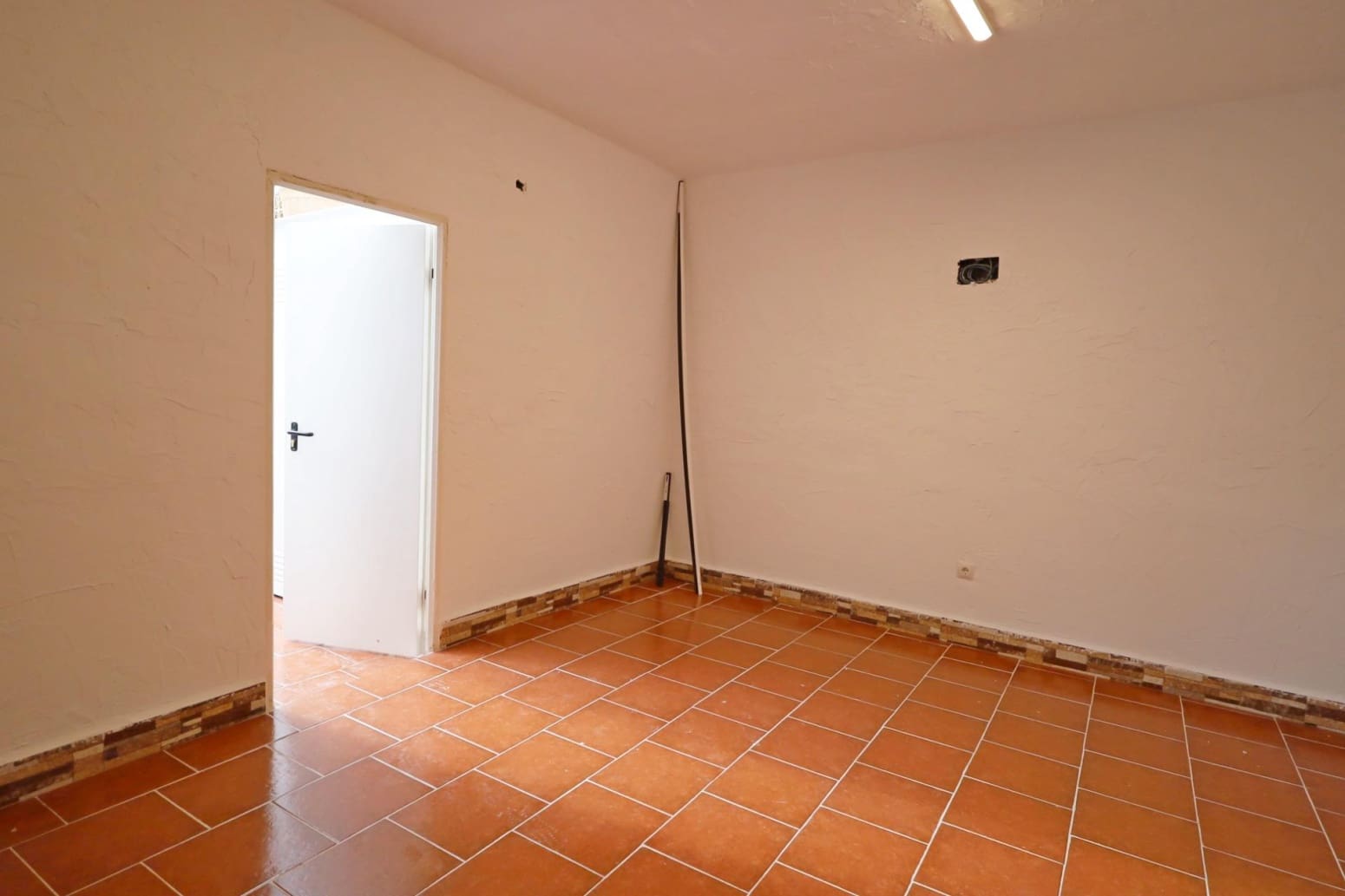 Kommersiell til leie i Benalmadena - € 1 300 (Ref: 10099028)