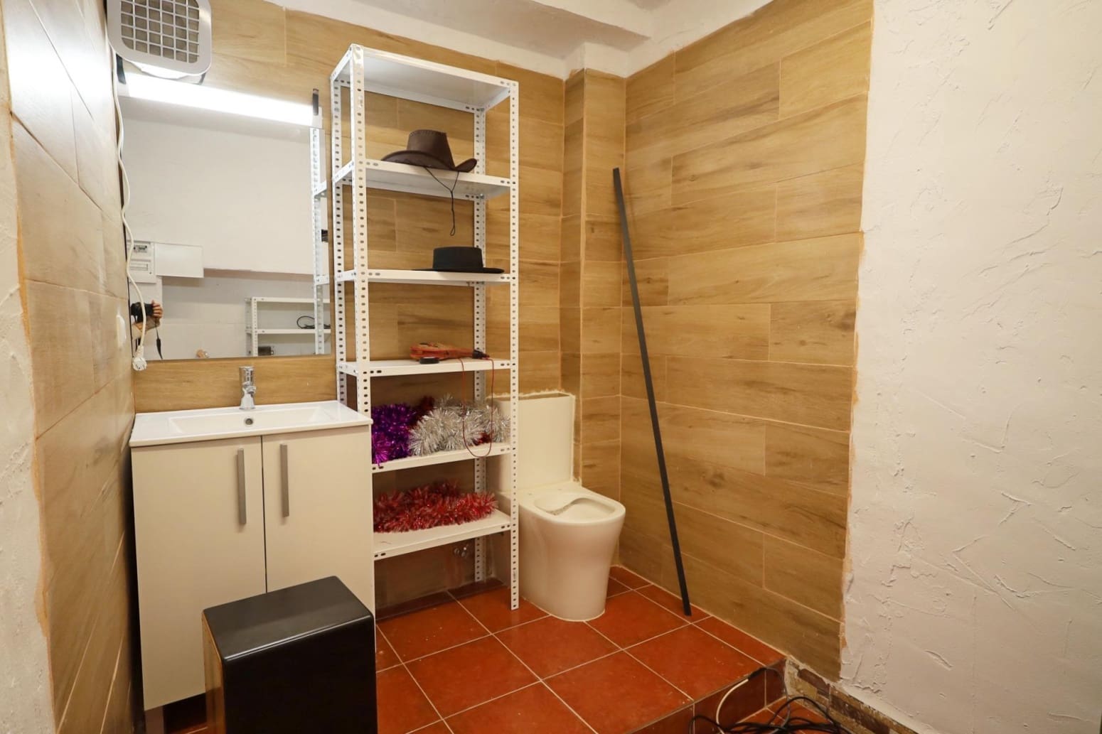 Kommersiell til leie i Benalmadena - € 1 300 (Ref: 10099028)