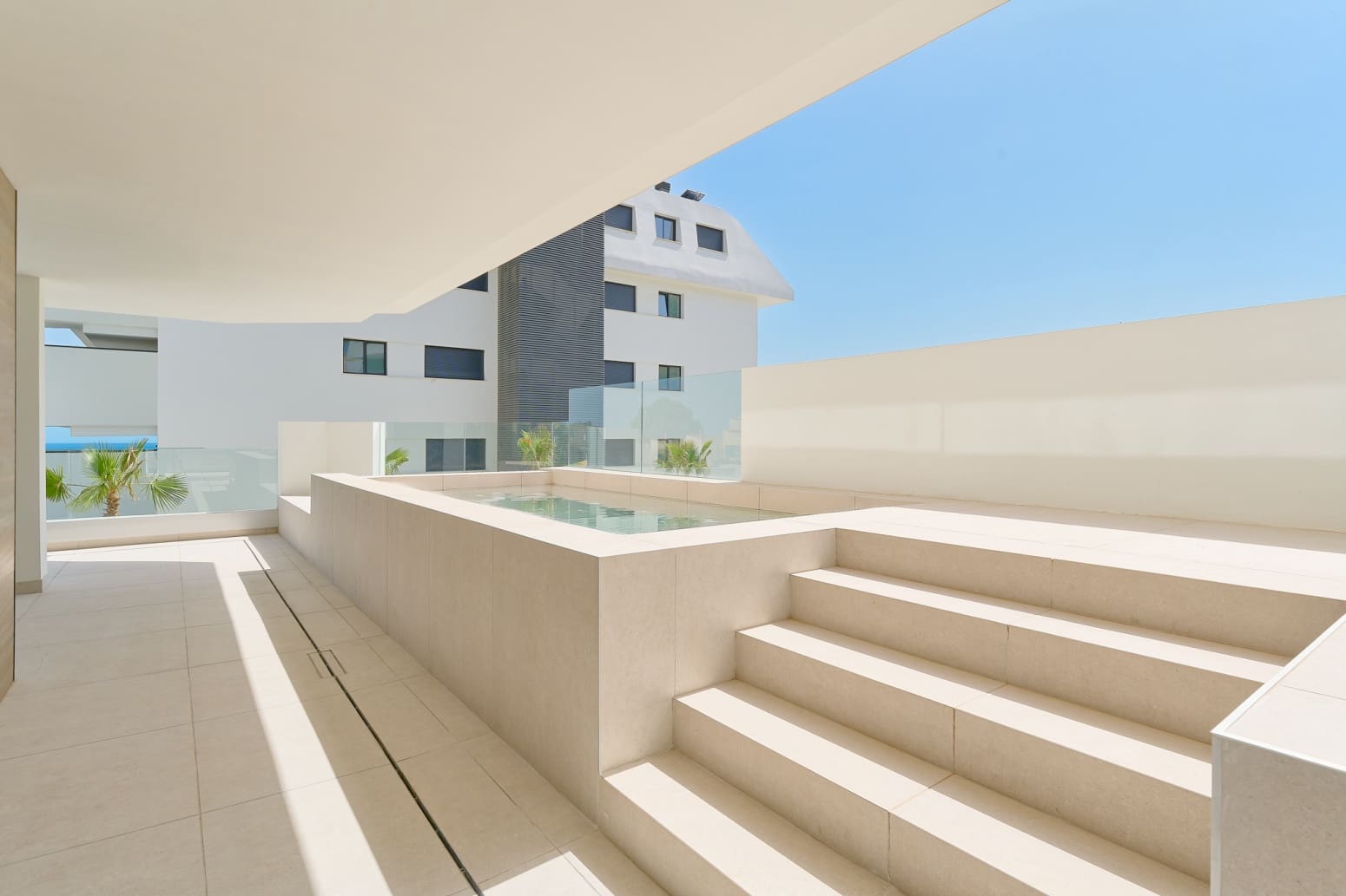 2 sovrum Lägenhet till salu i Fuengirola med pool garage - 645 000 € (Ref: 10101008)