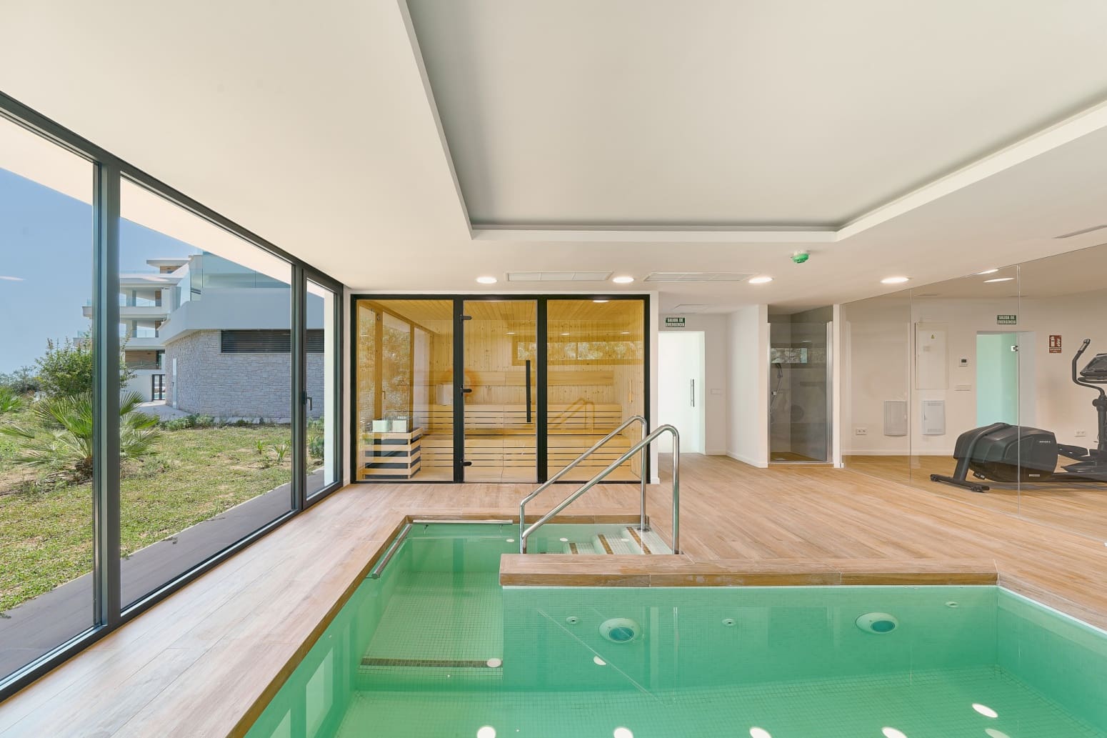 2 sovrum Lägenhet till salu i Fuengirola med pool garage - 645 000 € (Ref: 10101008)