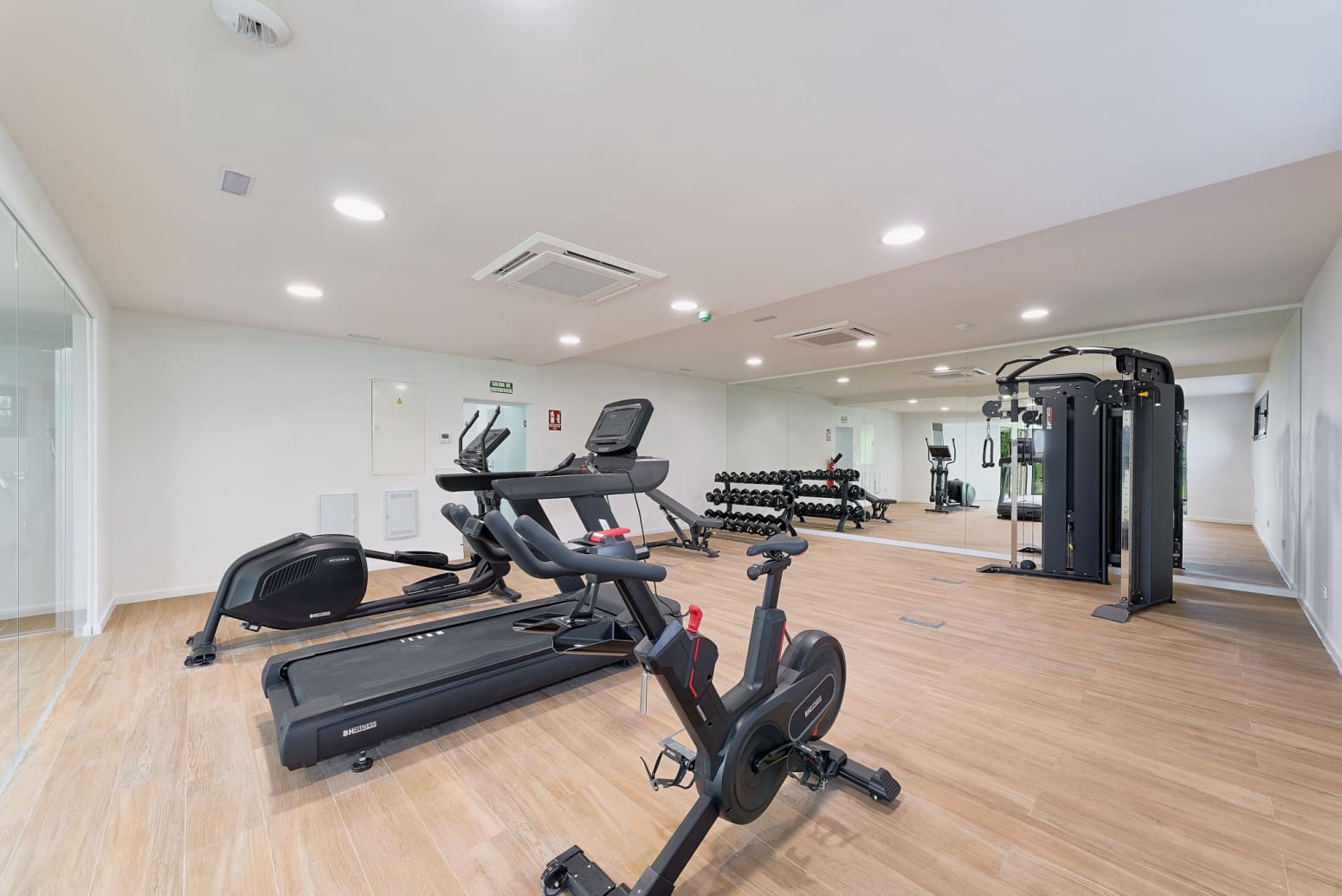 2 sovrum Lägenhet till salu i Fuengirola med pool garage - 645 000 € (Ref: 10101008)