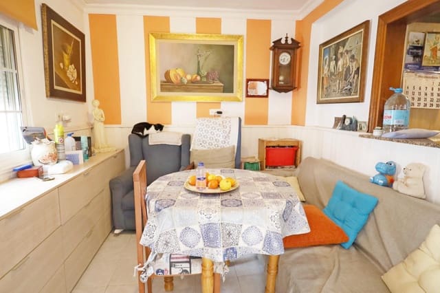 4 Zimmer Villa zu verkaufen in Los Pacos, Fuengirola - 215.000 € (Ref: 10118608)