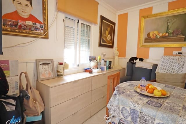4 Zimmer Villa zu verkaufen in Los Pacos, Fuengirola - 215.000 € (Ref: 10118608)