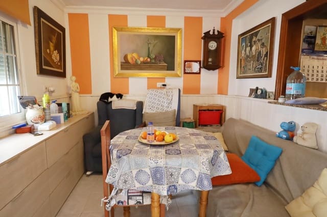 4 Zimmer Villa zu verkaufen in Los Pacos, Fuengirola - 215.000 € (Ref: 10118608)