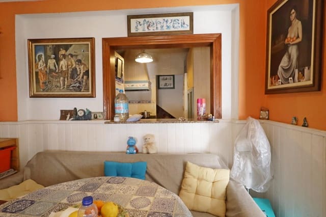 4 Zimmer Villa zu verkaufen in Los Pacos, Fuengirola - 215.000 € (Ref: 10118608)