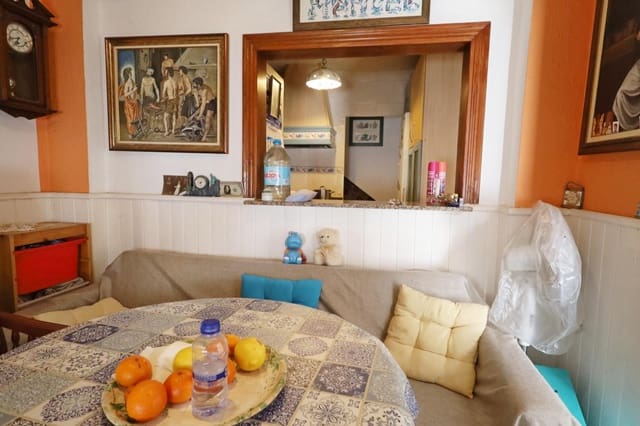 4 Zimmer Villa zu verkaufen in Los Pacos, Fuengirola - 215.000 € (Ref: 10118608)