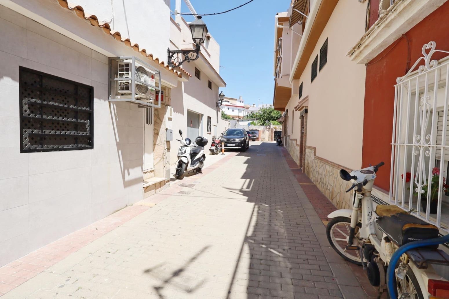 4 Zimmer Villa zu verkaufen in Fuengirola - 215.000 € (Ref: 10118608)