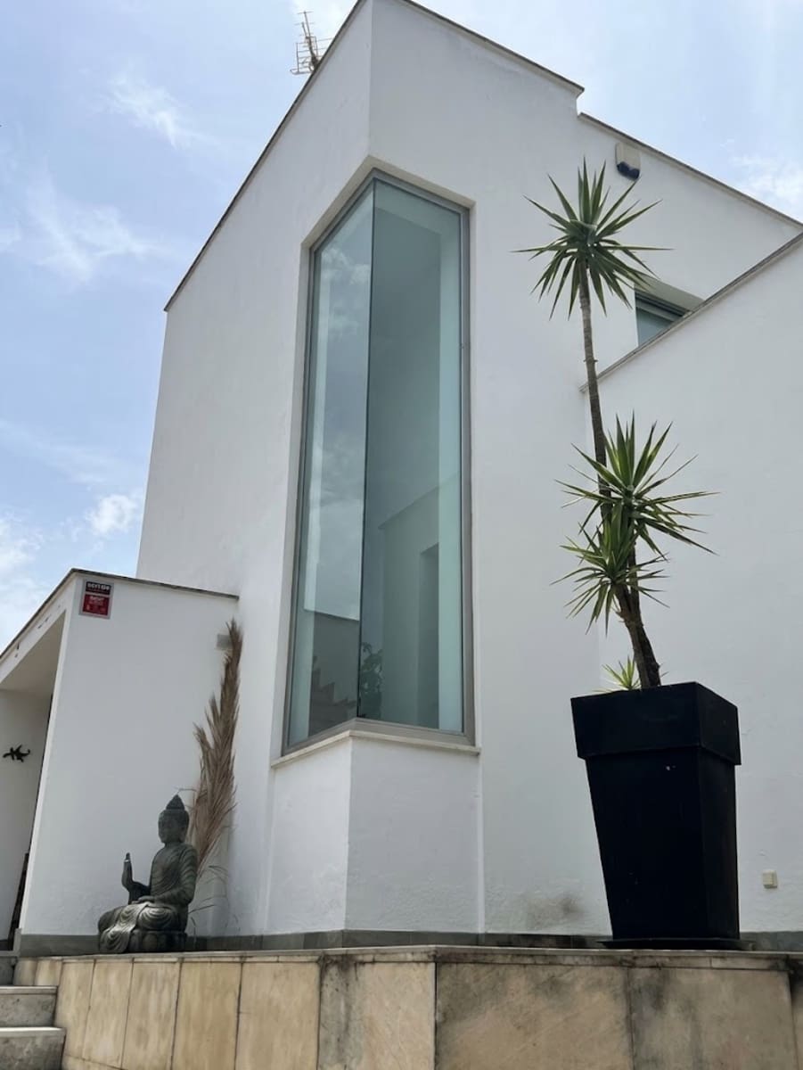 3 sypialnia Willa na sprzedaż w Miasto Malaga z basenem garażem - 795 000 € (Ref: 10176095)