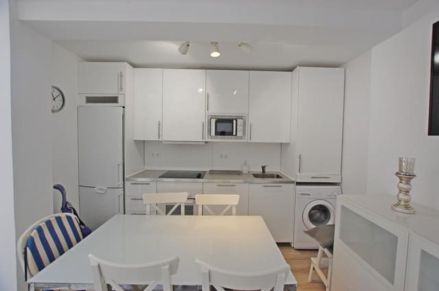 2 makuuhuone Huoneisto vuokrattavana paikassa Torremolinos - 1 200 € (Ref: 7534022)