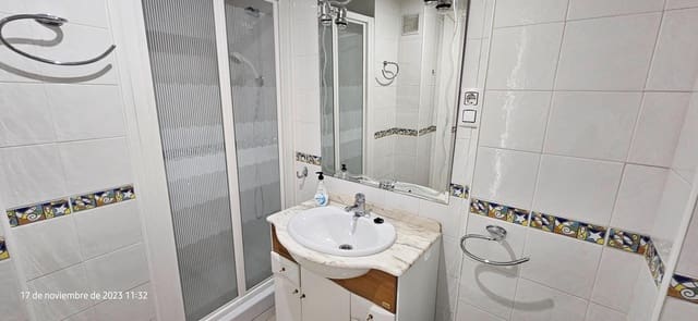 1 makuuhuone Asunto vuokrattavana paikassa Torremolinos mukana uima-altaan - 1 100 € (Ref: 8411315)