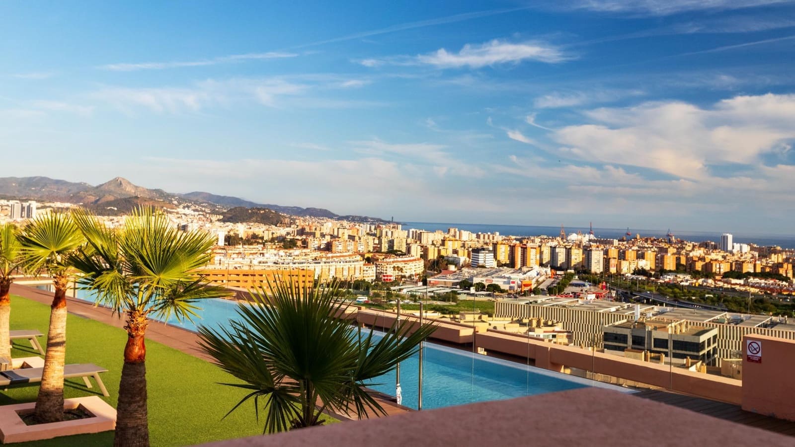 4 slaapkamer Penthouse te koop in Malaga stad met zwembad garage - € 990.000 (Ref: 8729856)