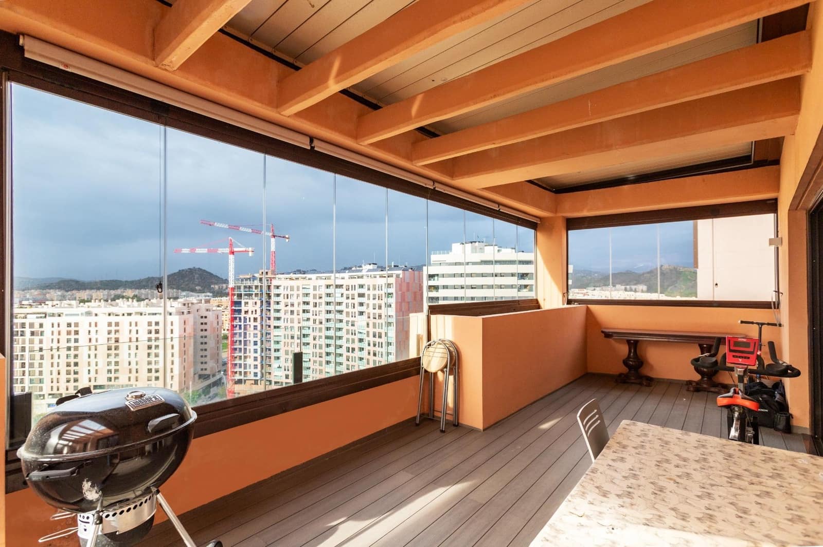 4 slaapkamer Penthouse te koop in Malaga stad met zwembad garage - € 990.000 (Ref: 8729856)