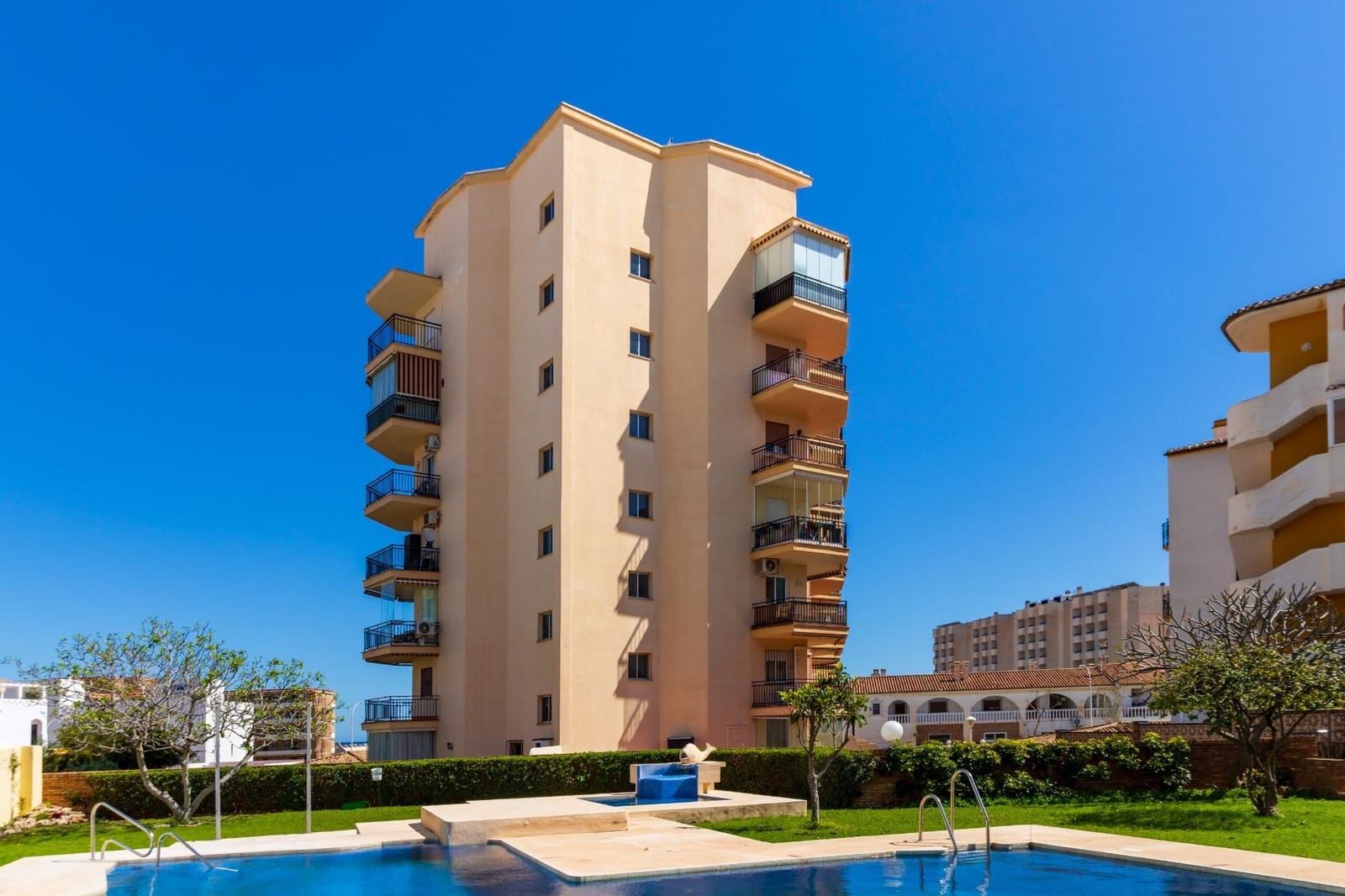 1 soverom Leilighet til salgs i Torremolinos med svømmebasseng - € 336 000 (Ref: 8838646)