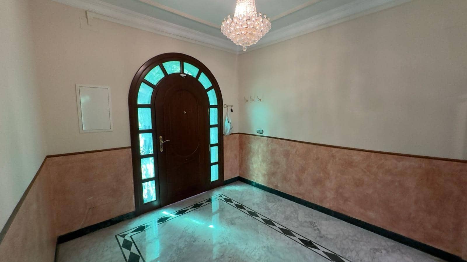 8 quarto Moradia para venda em Alhaurin de la Torre com piscina garagem - 1 200 000 € (Ref: 8976272)