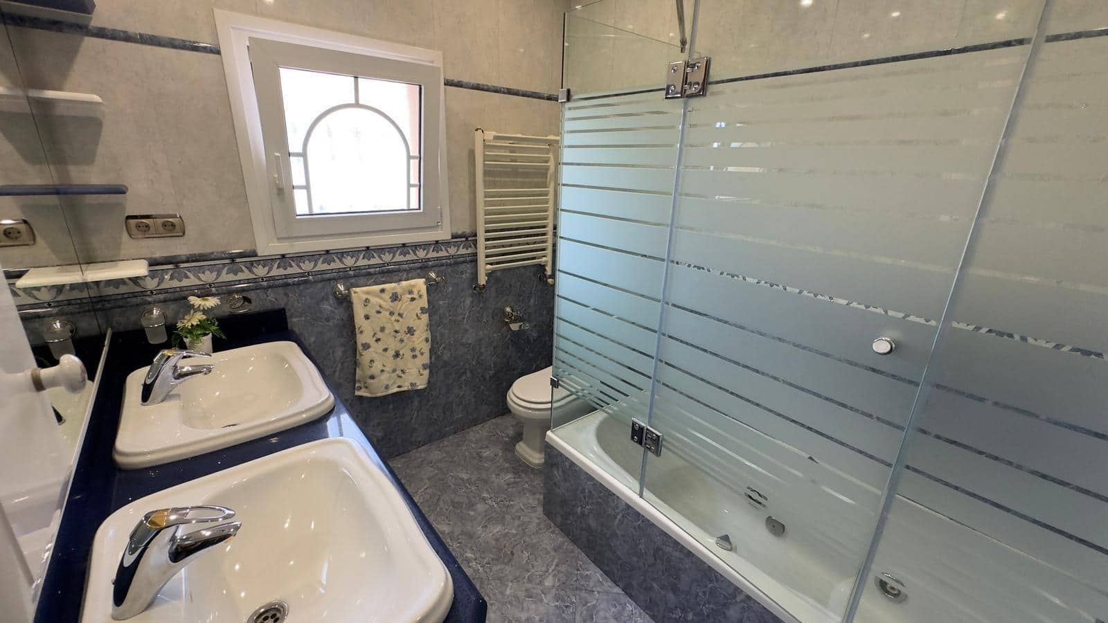 8 quarto Moradia para venda em Alhaurin de la Torre com piscina garagem - 1 200 000 € (Ref: 8976272)