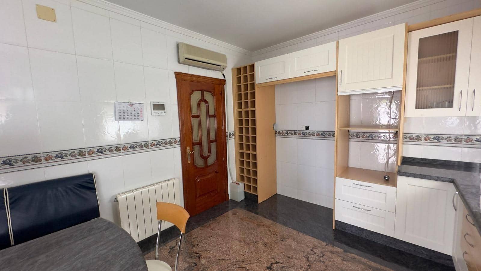 8 bedroom Villa for sale in Alhaurin de la Torre with pool garage - € 1,200,000 (Ref: 8976272)