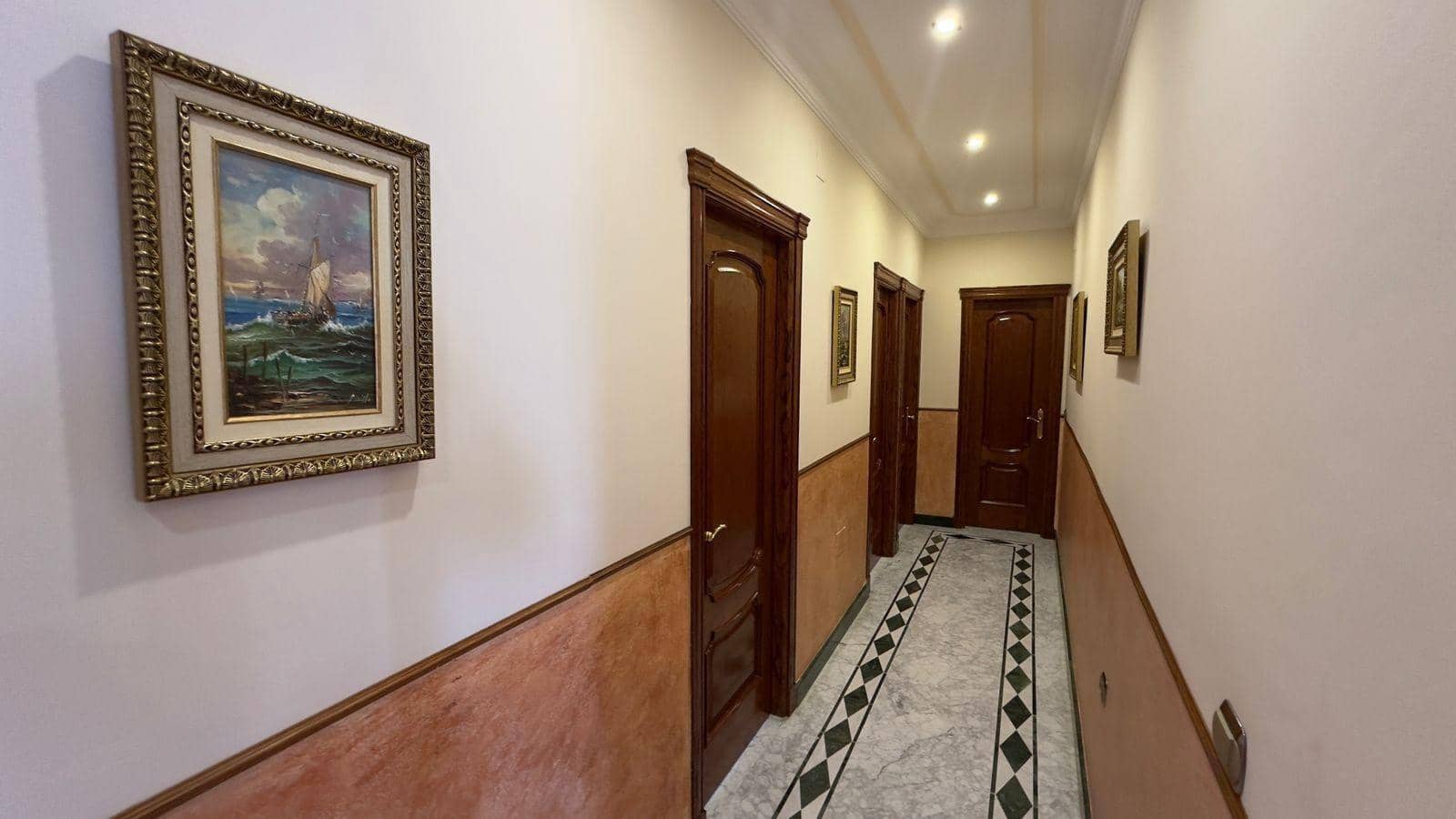 8 bedroom Villa for sale in Alhaurin de la Torre with pool garage - € 1,200,000 (Ref: 8976272)