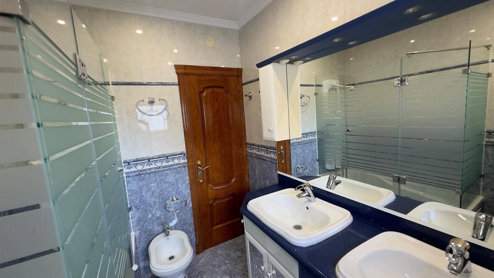 8 bedroom Villa for sale in Alhaurin de la Torre with pool garage - € 1,200,000 (Ref: 8976272)