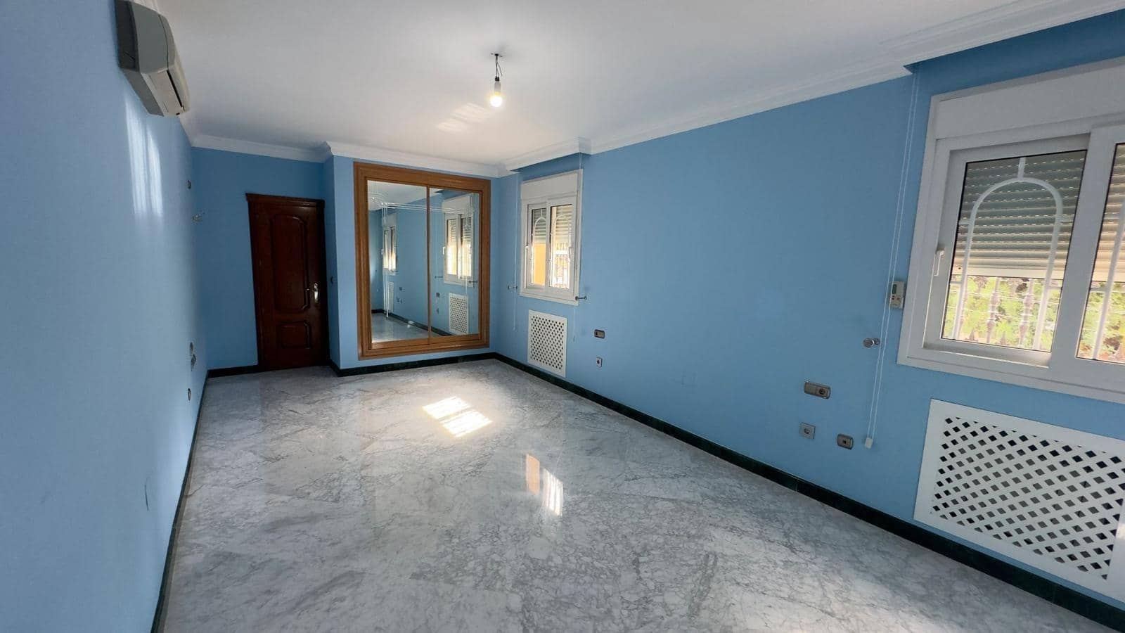 8 sypialnia Willa na sprzedaż w Alhaurin de la Torre z basenem garażem - 1 200 000 € (Ref: 8976272)