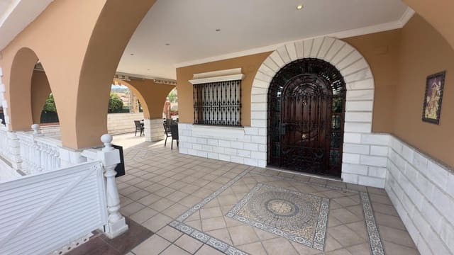 8 chambre Villa/Maison à vendre à Alhaurín de la Torre avec piscine garage - 1 200 000 € (Ref: 8976272)