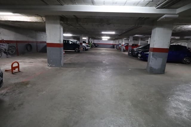 Garage til salg i Fuengirola - € 29.500 (Ref: 9003251)