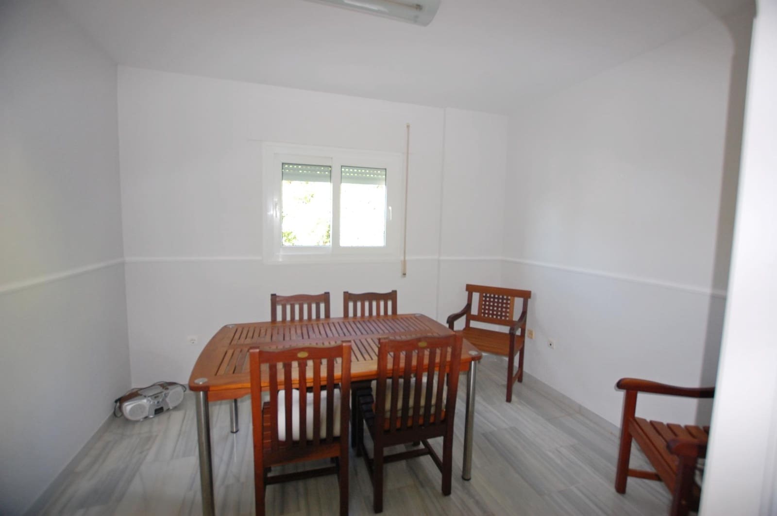 Chalet de 3 habitaciones en Alhaurín de la Torre en alquiler con piscina garaje - 2.500 € (Ref: 9005110)