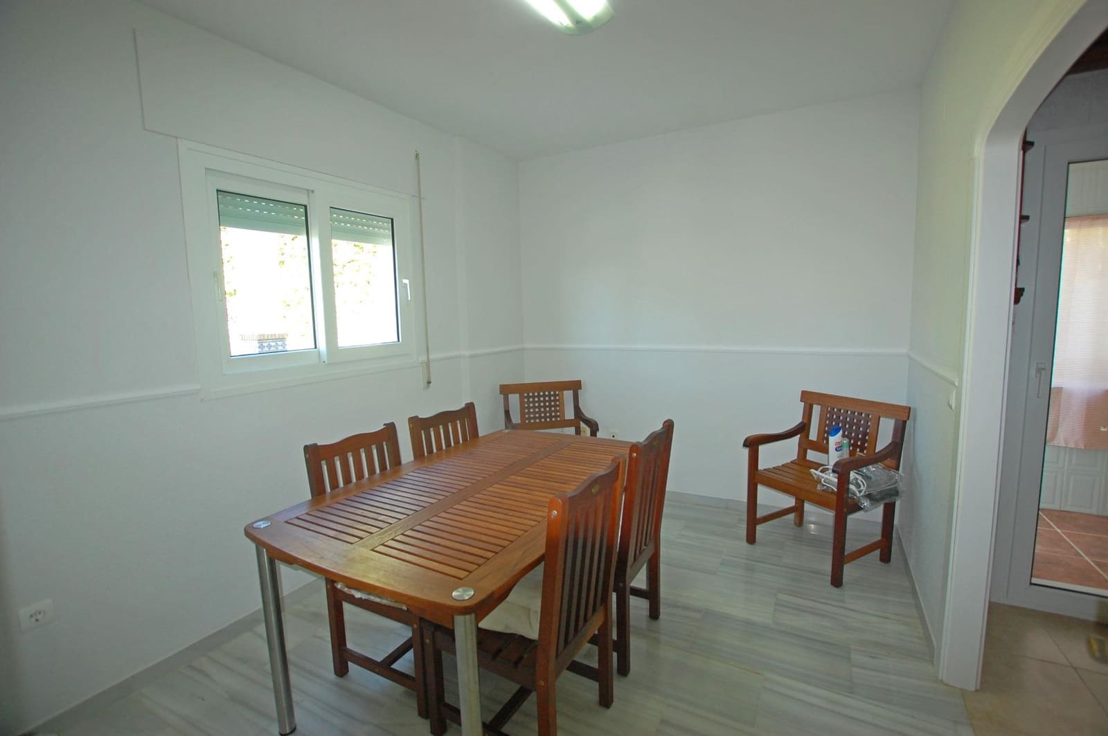 Chalet de 3 habitaciones en Alhaurín de la Torre en alquiler con piscina garaje - 2.500 € (Ref: 9005110)