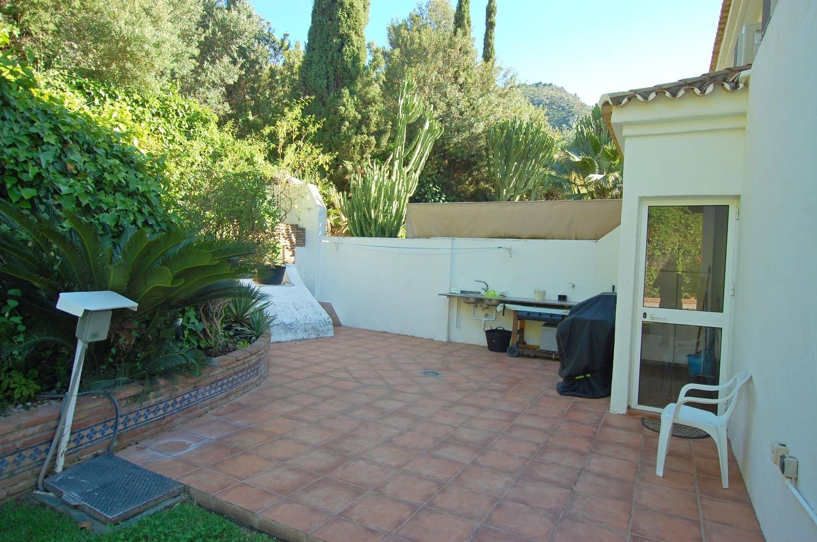 Chalet de 3 habitaciones en Alhaurín de la Torre en alquiler con piscina garaje - 2.500 € (Ref: 9005110)