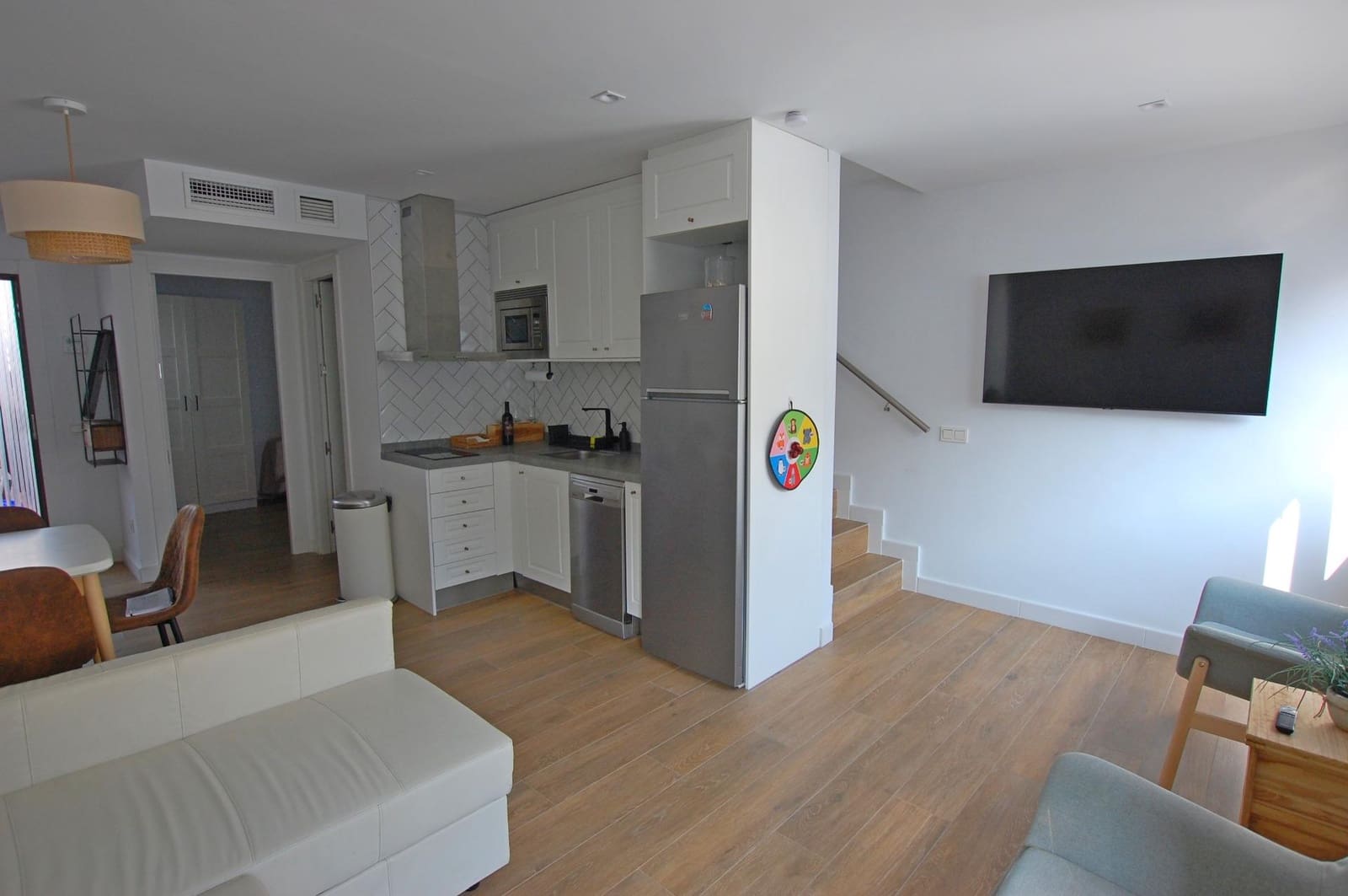 3 bedroom Penthouse for rent in Torremolinos with garage - € 1,800 (Ref: 9042443)