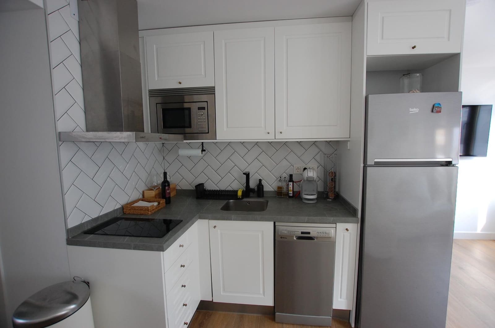 3 bedroom Penthouse for rent in Torremolinos with garage - € 1,800 (Ref: 9042443)