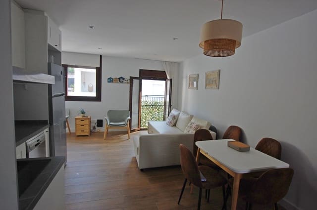 3 quarto Penthouse para arrendar em Torremolinos com garagem - 1 800 € (Ref: 9042443)