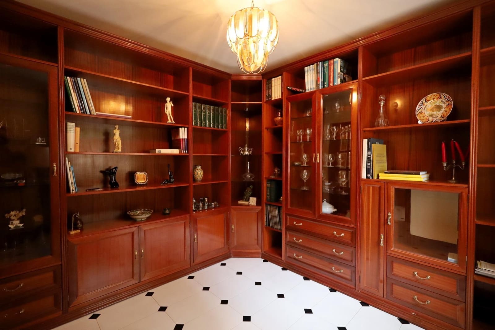 4 sovrum Villa till salu i Torremolinos med pool garage - 850 000 € (Ref: 9181145)