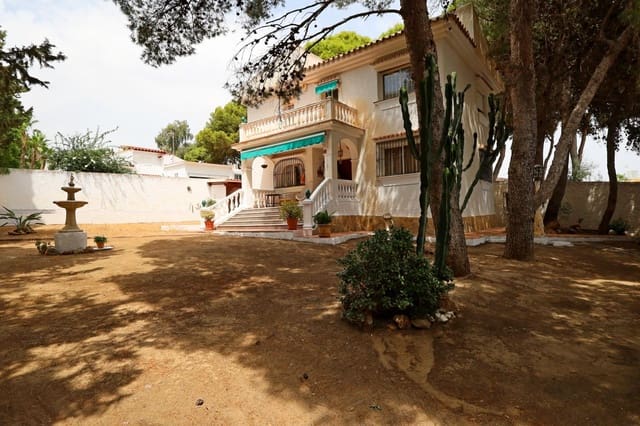 4 sovrum Villa till salu i Torremolinos med pool garage - 850 000 € (Ref: 9181145)