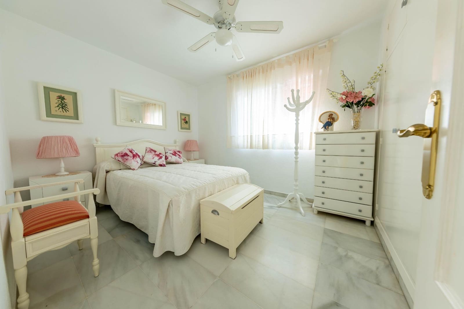 Piso de 2 habitaciones en Benalmádena en venta con piscina - 259.000 € (Ref: 9226852)