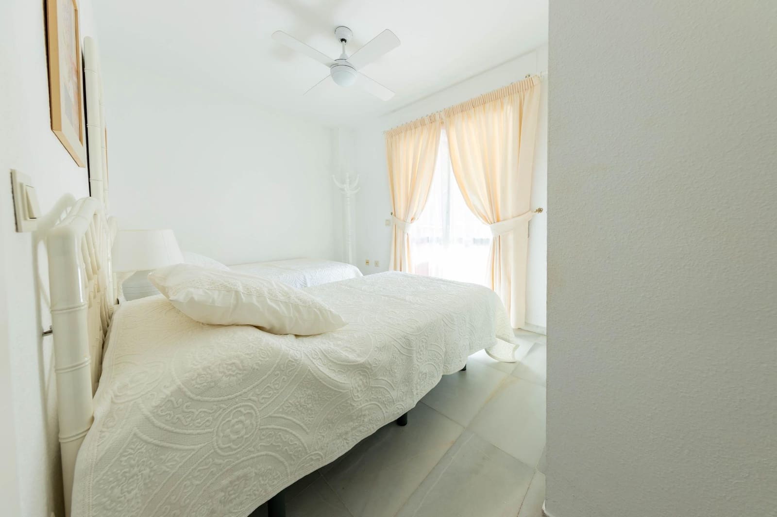 Piso de 2 habitaciones en Benalmádena en venta con piscina - 259.000 € (Ref: 9226852)