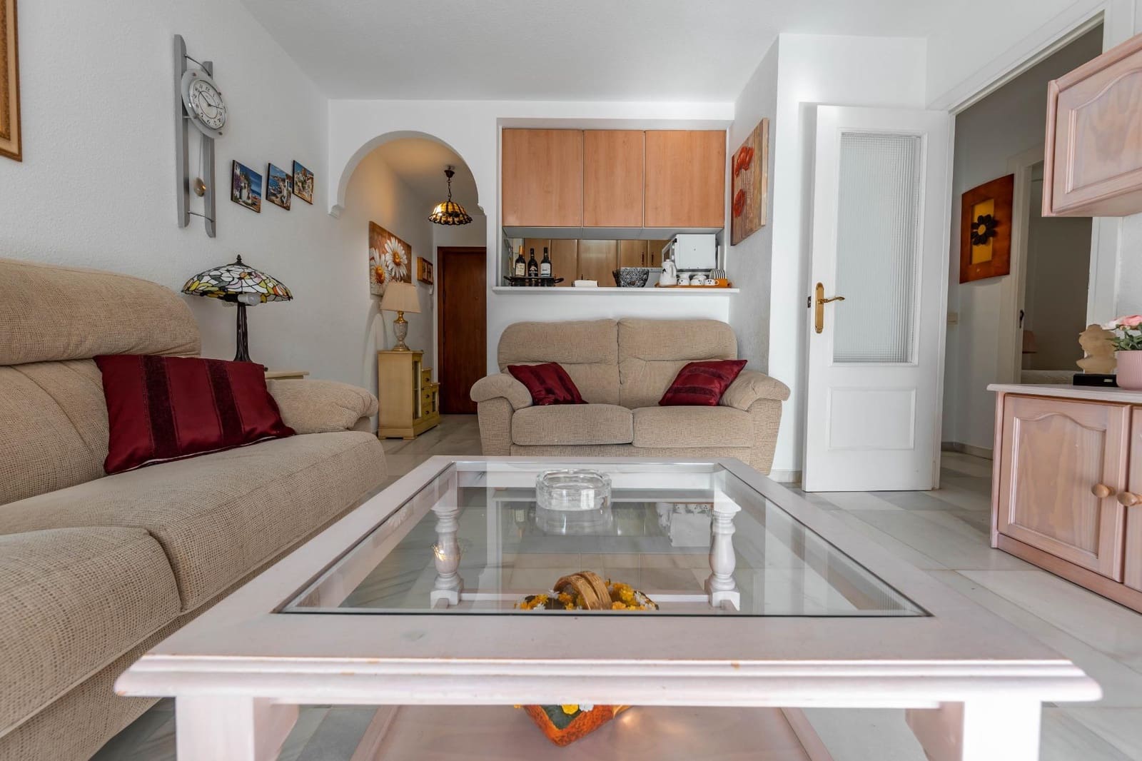 Piso de 2 habitaciones en Benalmádena en venta con piscina - 259.000 € (Ref: 9226852)