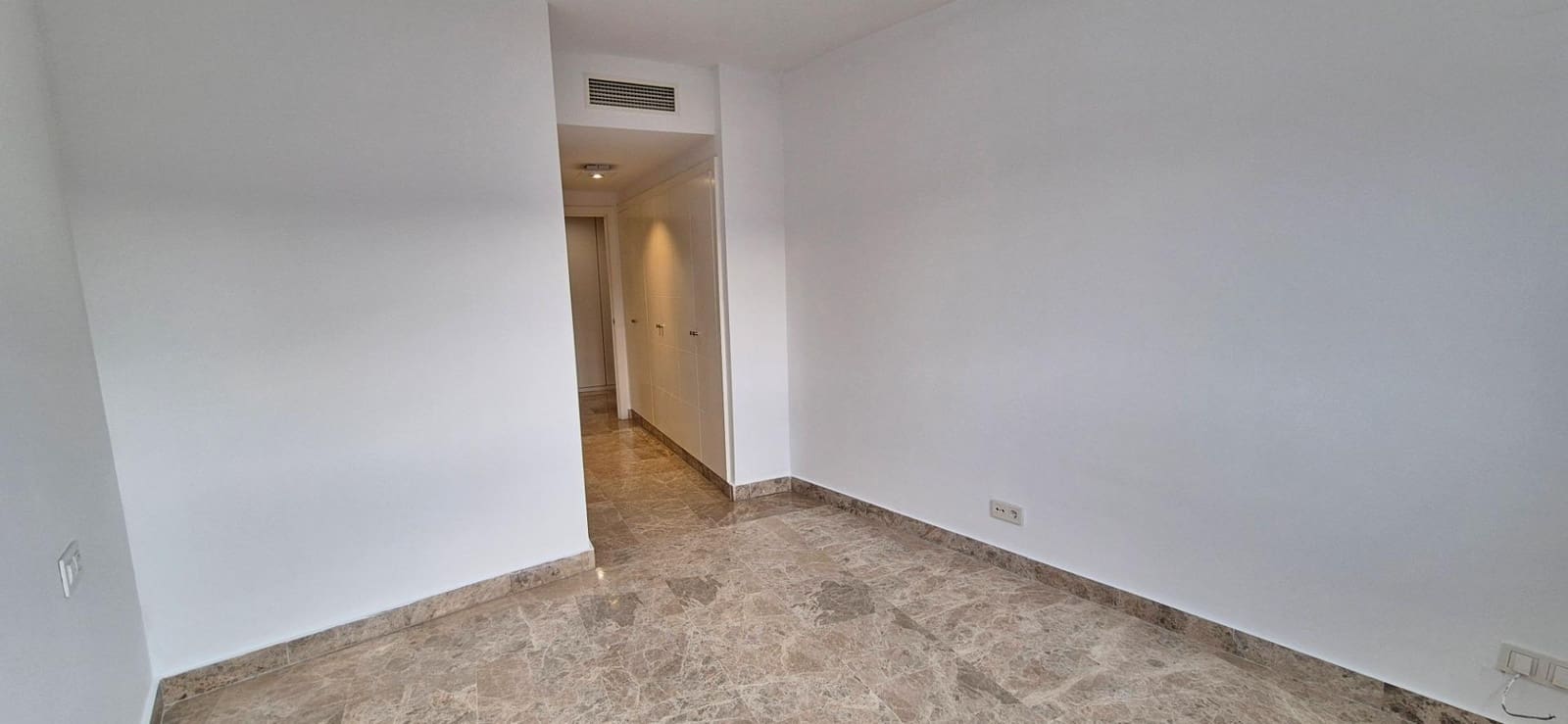 2 slaapkamer Flat te koop in Malaga stad met zwembad - € 545.000 (Ref: 9248229)