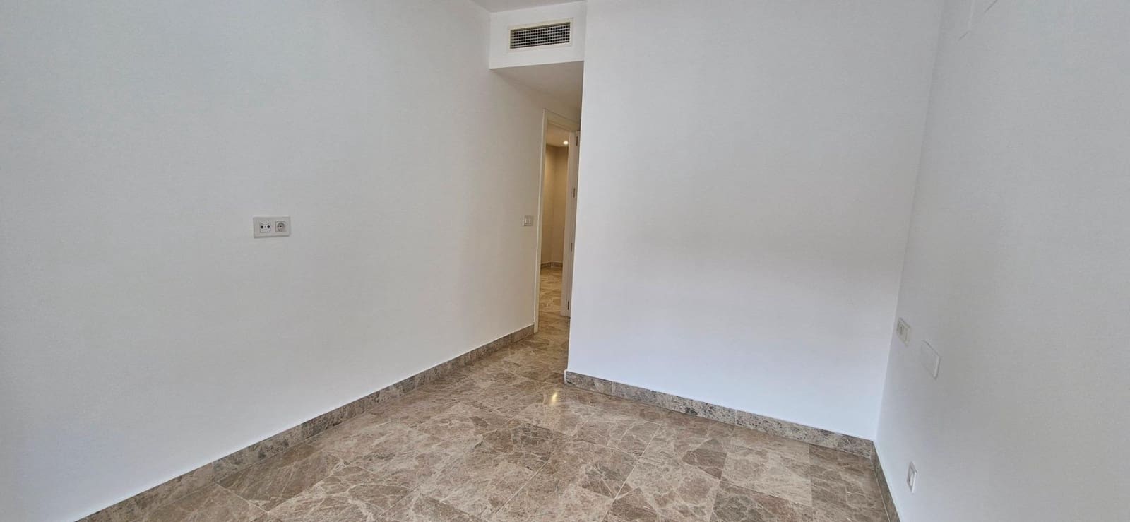 2 slaapkamer Flat te koop in Malaga stad met zwembad - € 545.000 (Ref: 9248229)