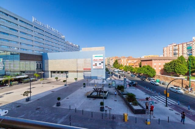 2 slaapkamer Flat te koop in Málaga stad met zwembad - € 545.000 (Ref: 9248229)