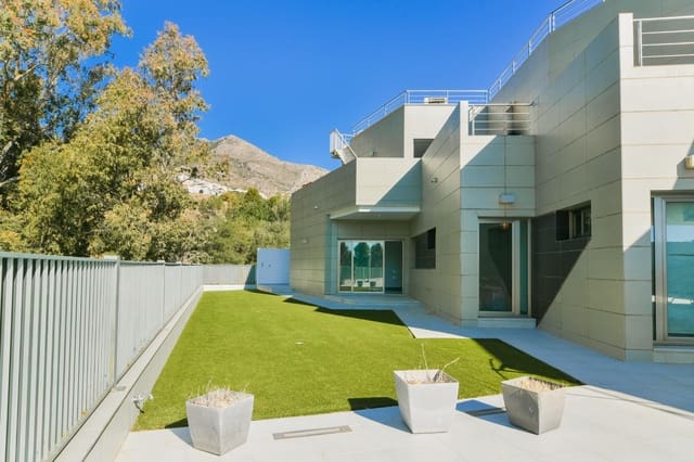 5 sypialnia Willa na sprzedaż w Benalmádena z basenem - 995 000 € (Ref: 9359407)