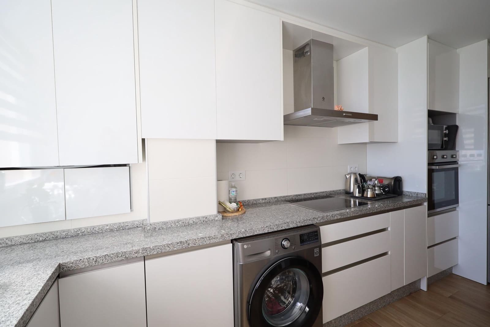 2 soveværelse Lejlighed til leje i Torremolinos - € 1.250 (Ref: 9396122)