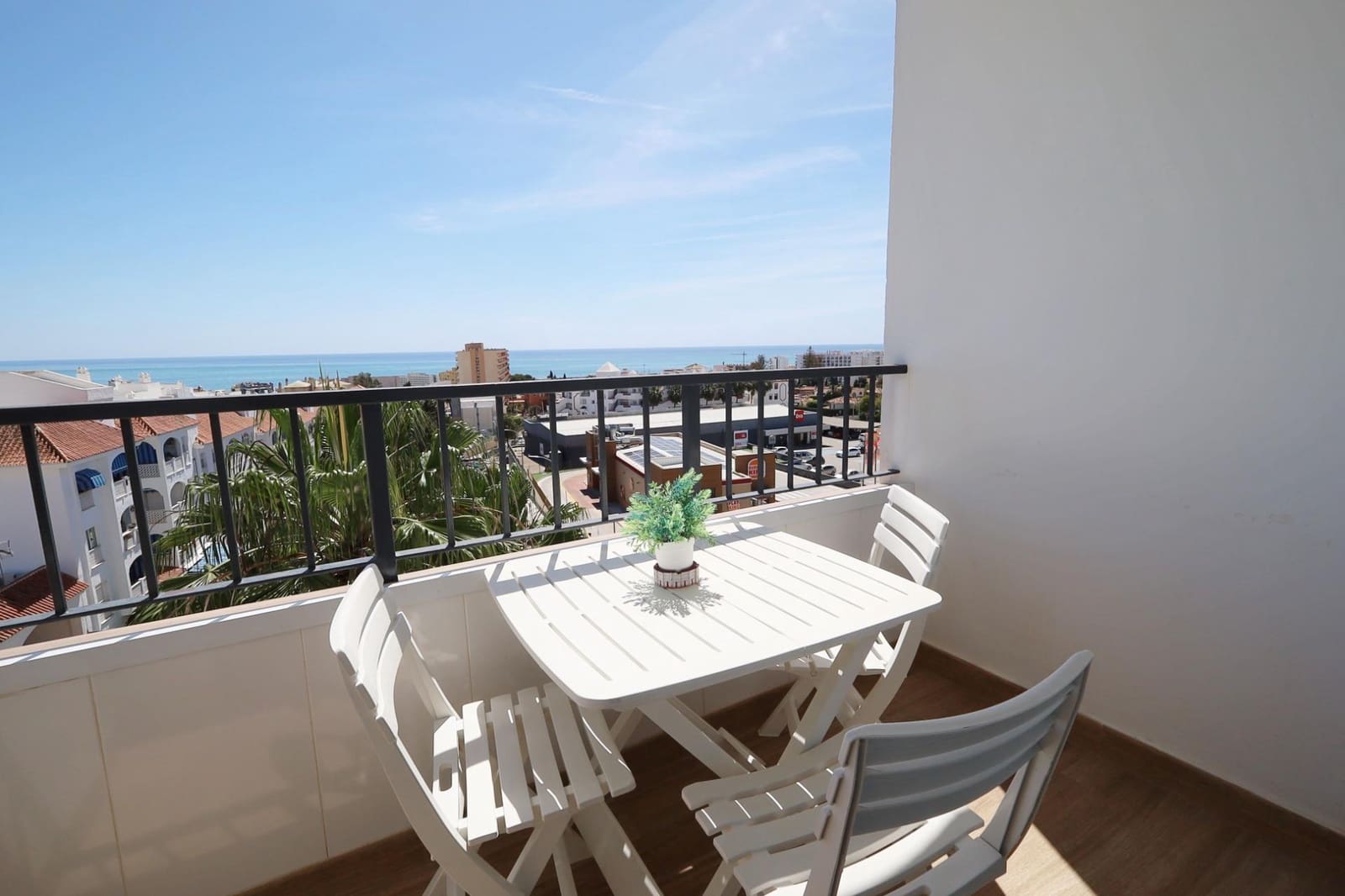 2 soveværelse Lejlighed til leje i Torremolinos - € 1.250 (Ref: 9396122)