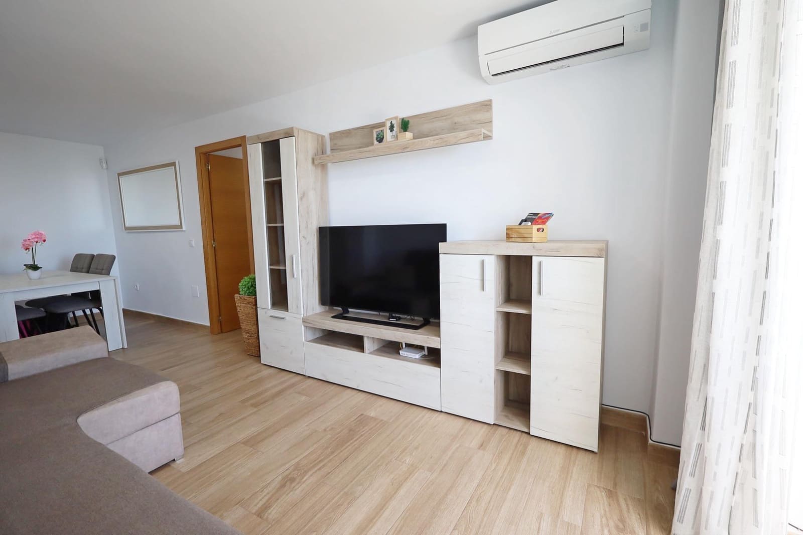 2 soveværelse Lejlighed til leje i Torremolinos - € 1.250 (Ref: 9396122)