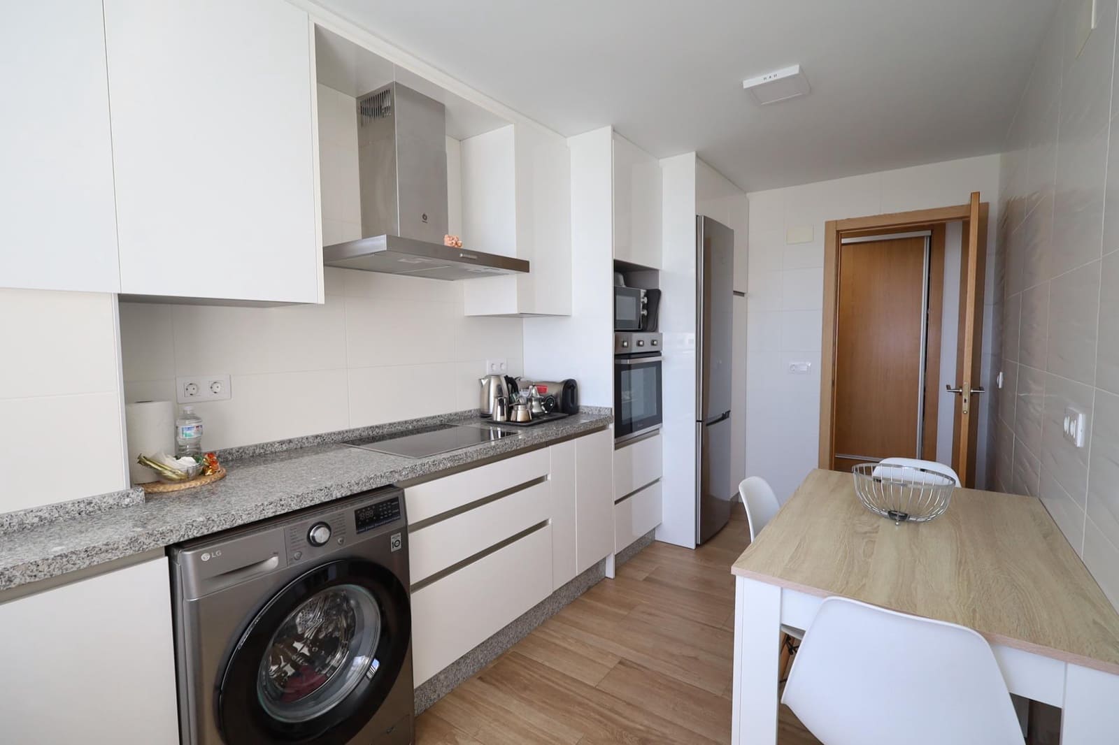 2 soveværelse Lejlighed til leje i Torremolinos - € 1.250 (Ref: 9396122)