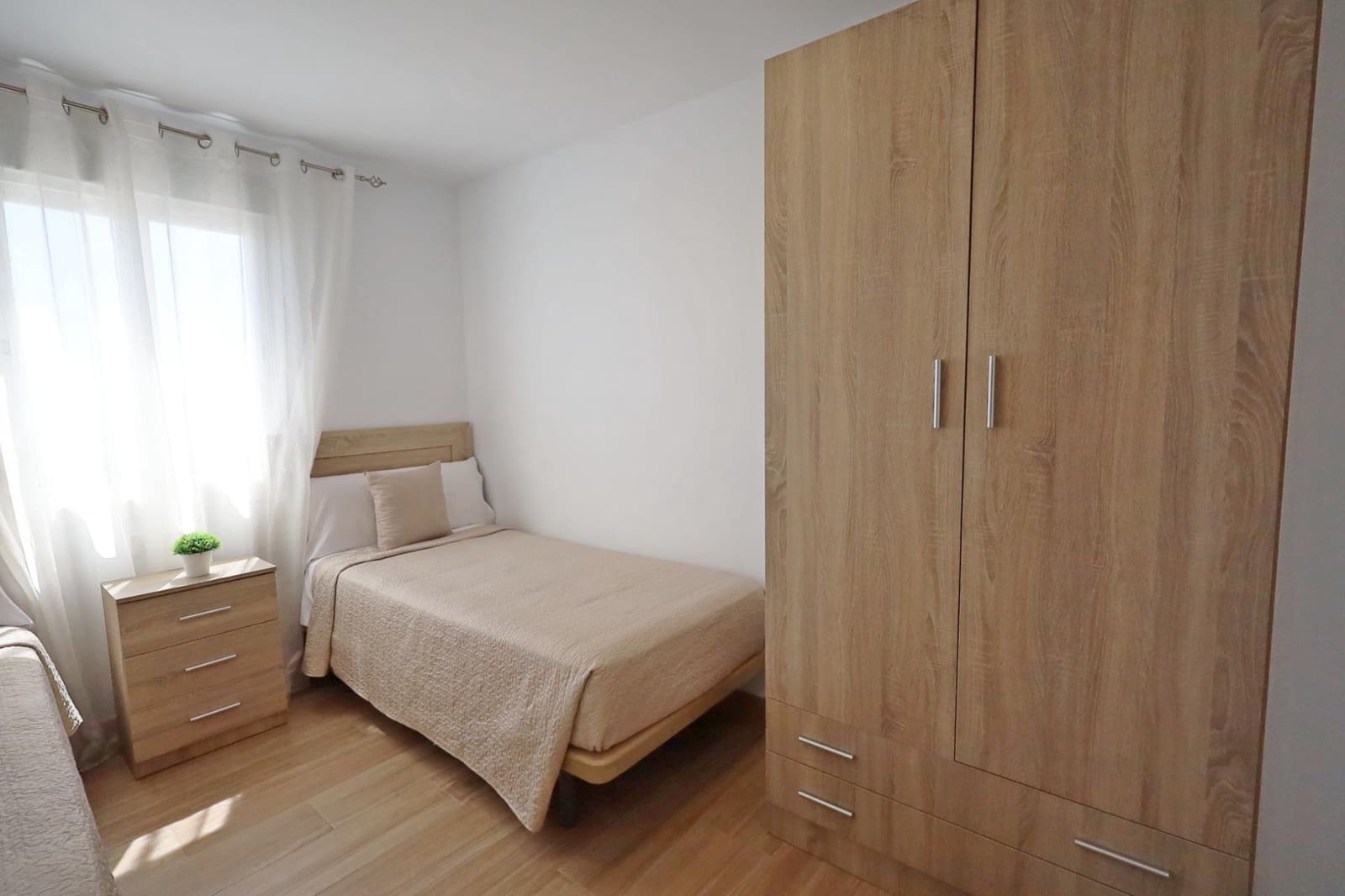 2 soveværelse Lejlighed til leje i Torremolinos - € 1.250 (Ref: 9396122)