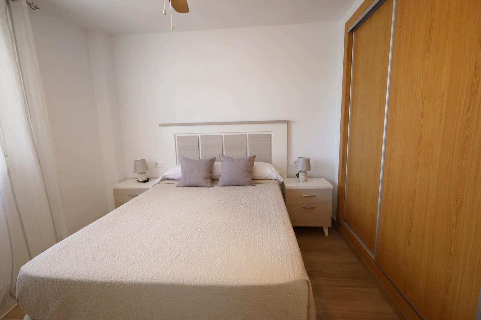 2 soveværelse Lejlighed til leje i Torremolinos - € 1.250 (Ref: 9396122)