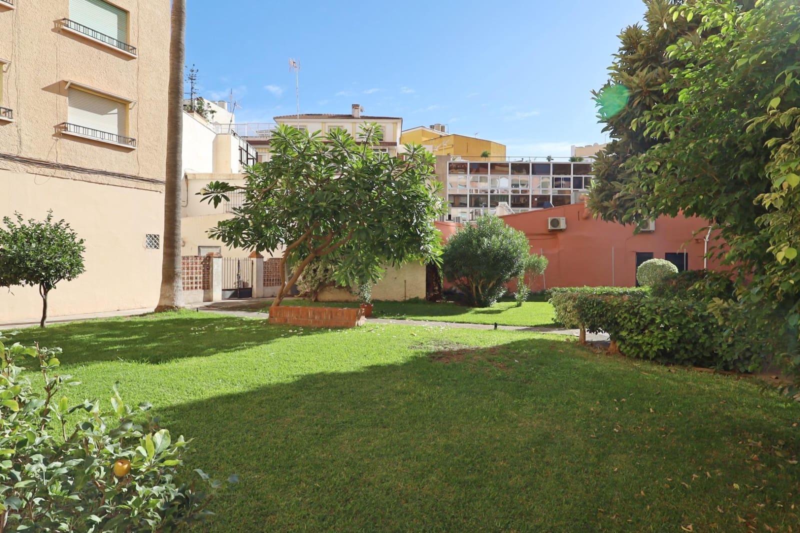 Piso de 3 habitaciones en Torremolinos en venta - 245.000 € (Ref: 9396124)