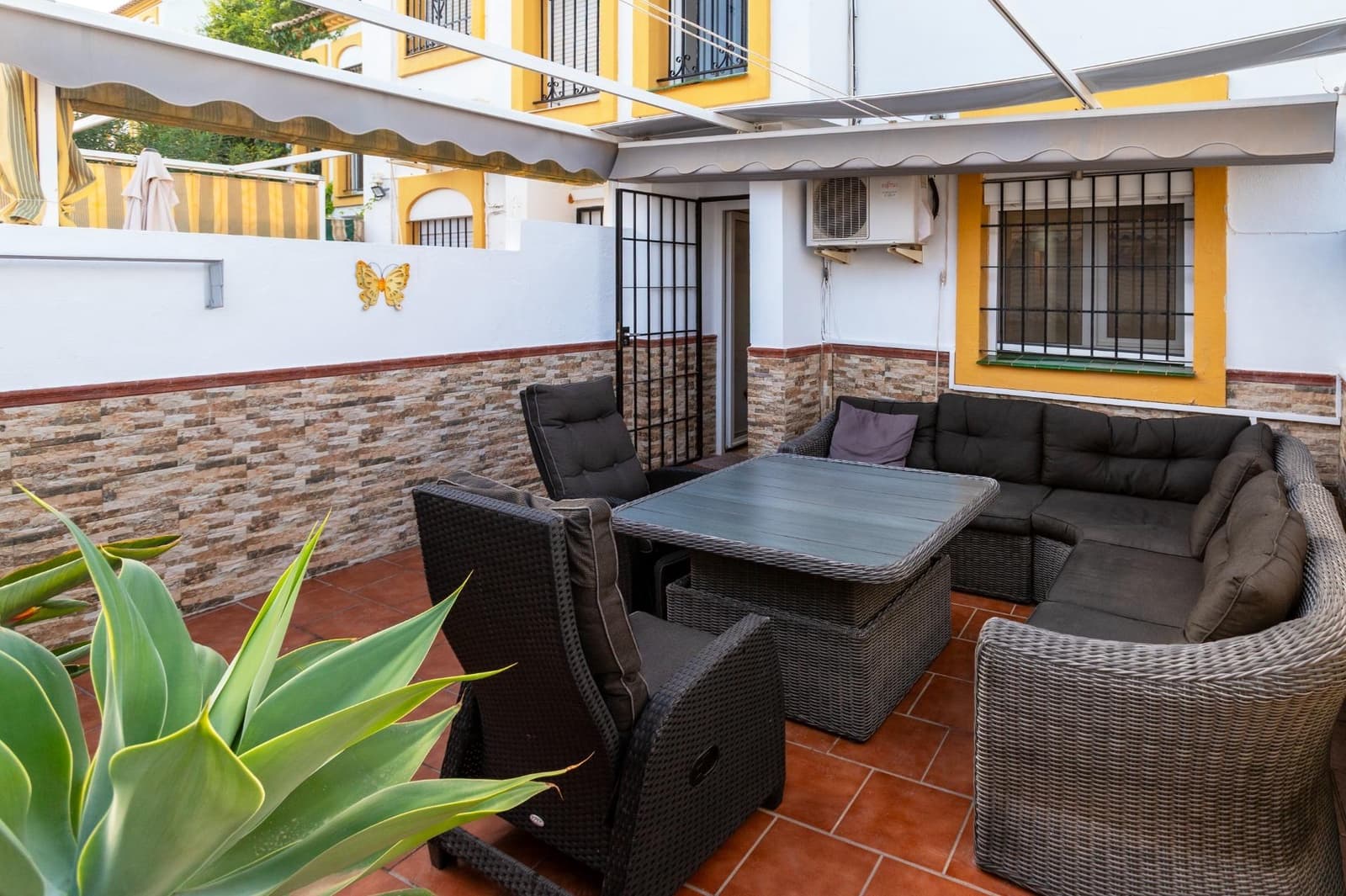 3 makuuhuone Rivitalo myytävänä paikassa Torremolinos mukana uima-altaan 
autotalli - 375 000 € (Ref: 9411153)