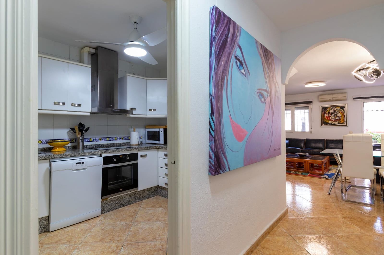 3 makuuhuone Rivitalo myytävänä paikassa Torremolinos mukana uima-altaan 
autotalli - 375 000 € (Ref: 9411153)