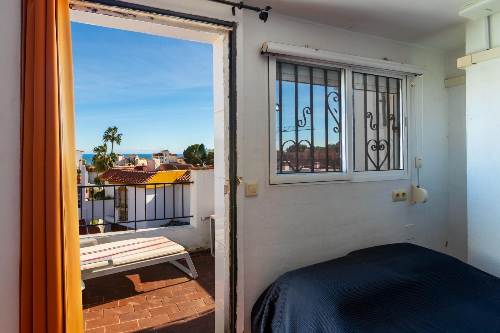 3 makuuhuone Rivitalo myytävänä paikassa Torremolinos mukana uima-altaan 
autotalli - 375 000 € (Ref: 9411153)